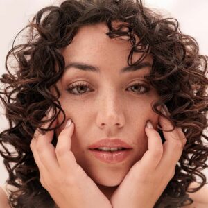 Cecotec Suszarka z dyfuzorem DryWave Nébula 1300W BLDC PlasmaTech do loków